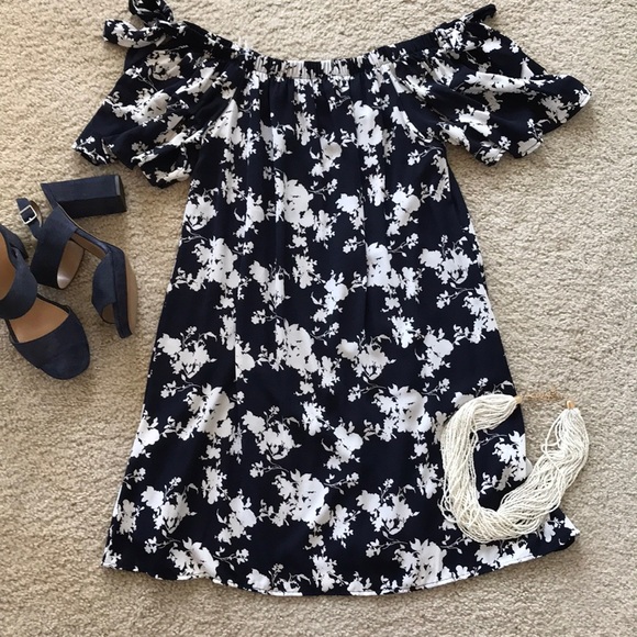 Navy Off the Shoulder Dress - Picture 7 of 8